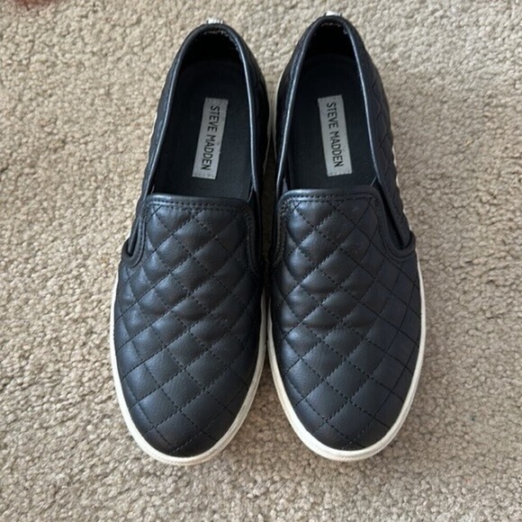 Steve Madden Black Ecentric-Quilted Platform Sneakers - Size 9 - Picture 3 of 6
